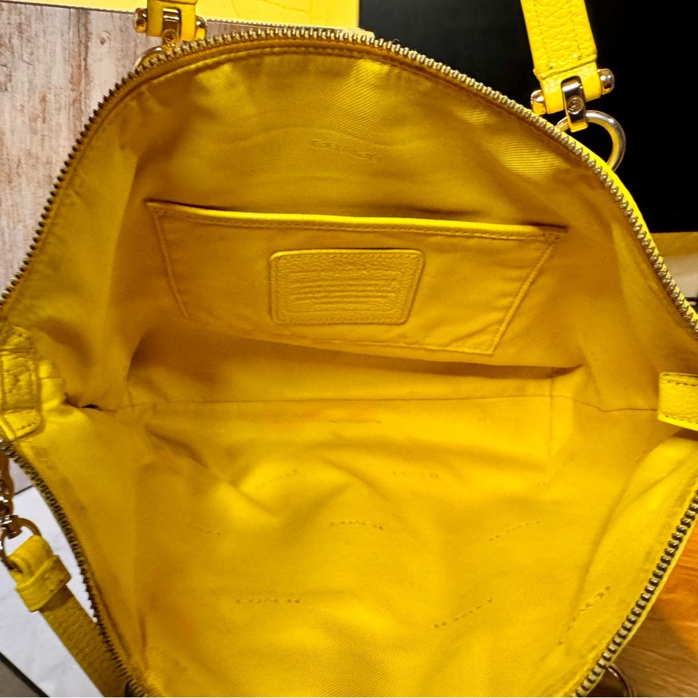 COACH Prairie Satchel in Pebble Leather - Yellow - GUC - Picture 7 of 17